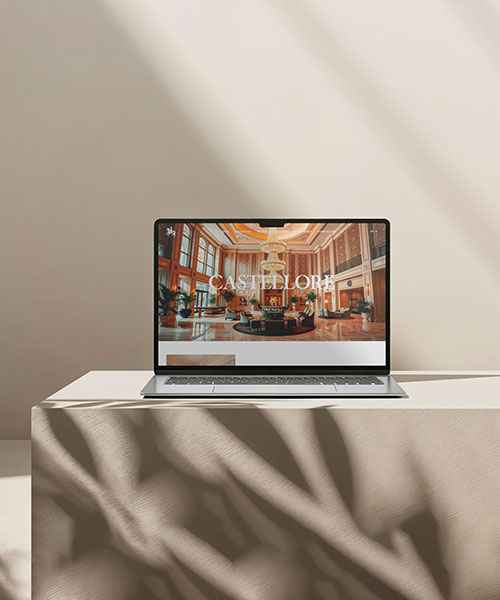 Website institucional com design personalizado - site de hotel castellore